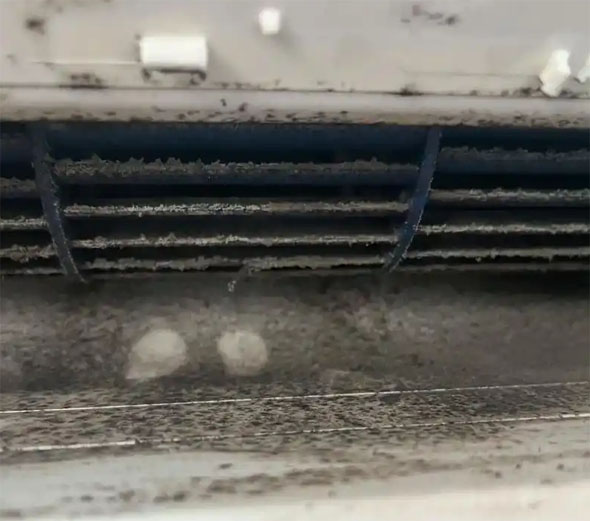 灌阳空调吹的风有股烧焦味是怎么回事